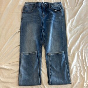 Vigoss Marley Skinny Jeans • Medium Wash • Size 27 • EUC